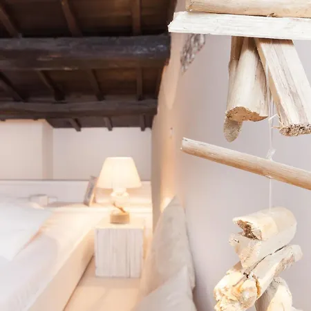 Endless Beauty - Charming Attic In The Heart Of روما