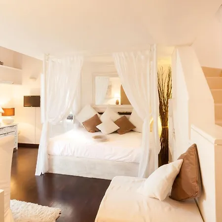 Endless Beauty - Charming Attic In The Heart Of Appartamento Roma